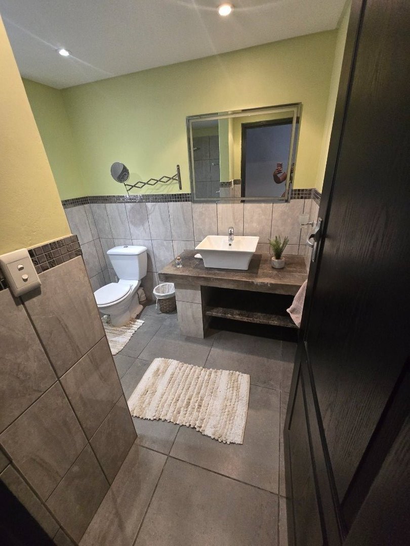 5 Bedroom Property for Sale in Portlands Western Cape